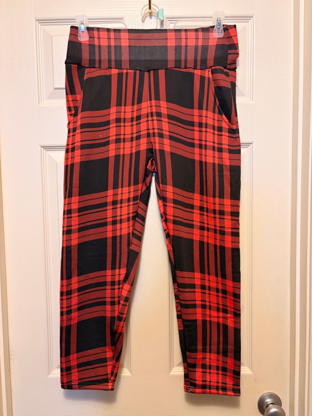 SHEIN Red and Black Plaid High-Waist Leggings